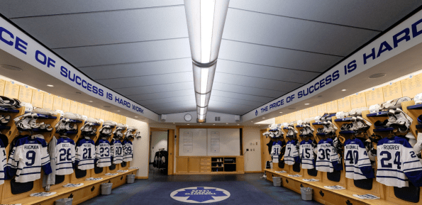 03-leafs-old-dressing-room
